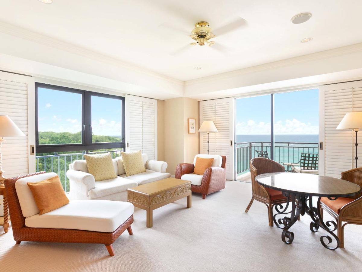 Hotel Nikko Alivila Yomitan Exterior foto Living room